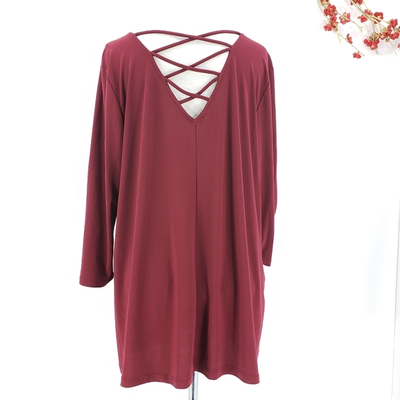 GILLI Lattice Detail Burgundy Tunic Top - Picture 3 of 9